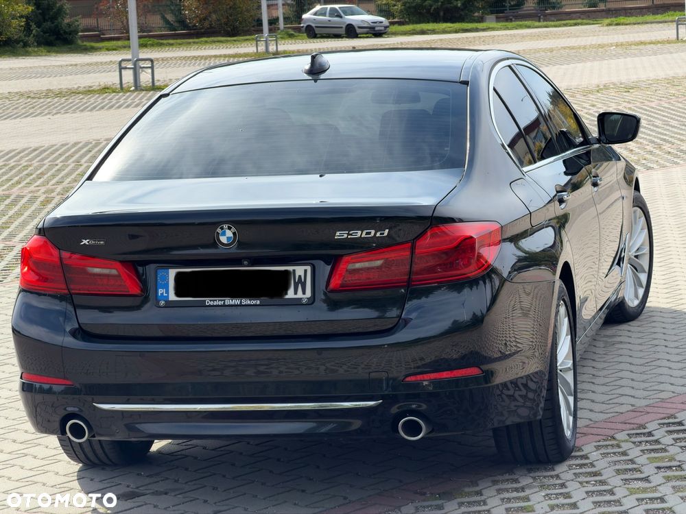 BMW Seria 5 530d xDrive Luxury Line - 15
