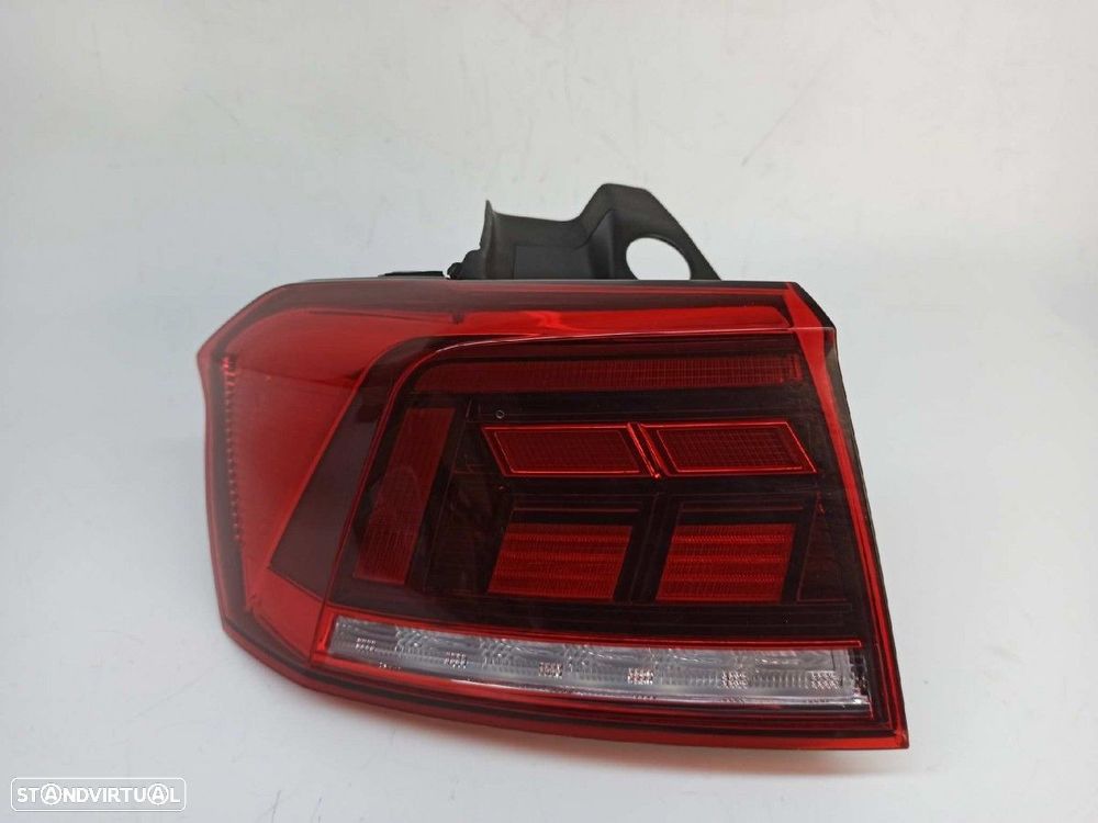 FAROLIM TRASEIRO ESQUERDO VOLKSWAGEN PASSAT VARIANT (CB5) PASSAT - 1