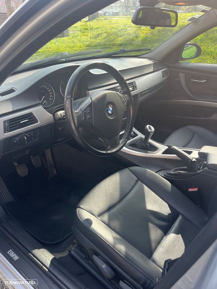 BMW 320 d - 12