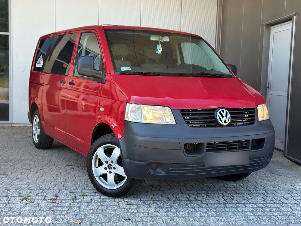 Volkswagen Caravelle - 1