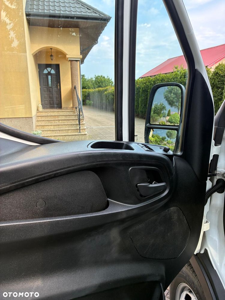Iveco DAILY 35C17 - 10