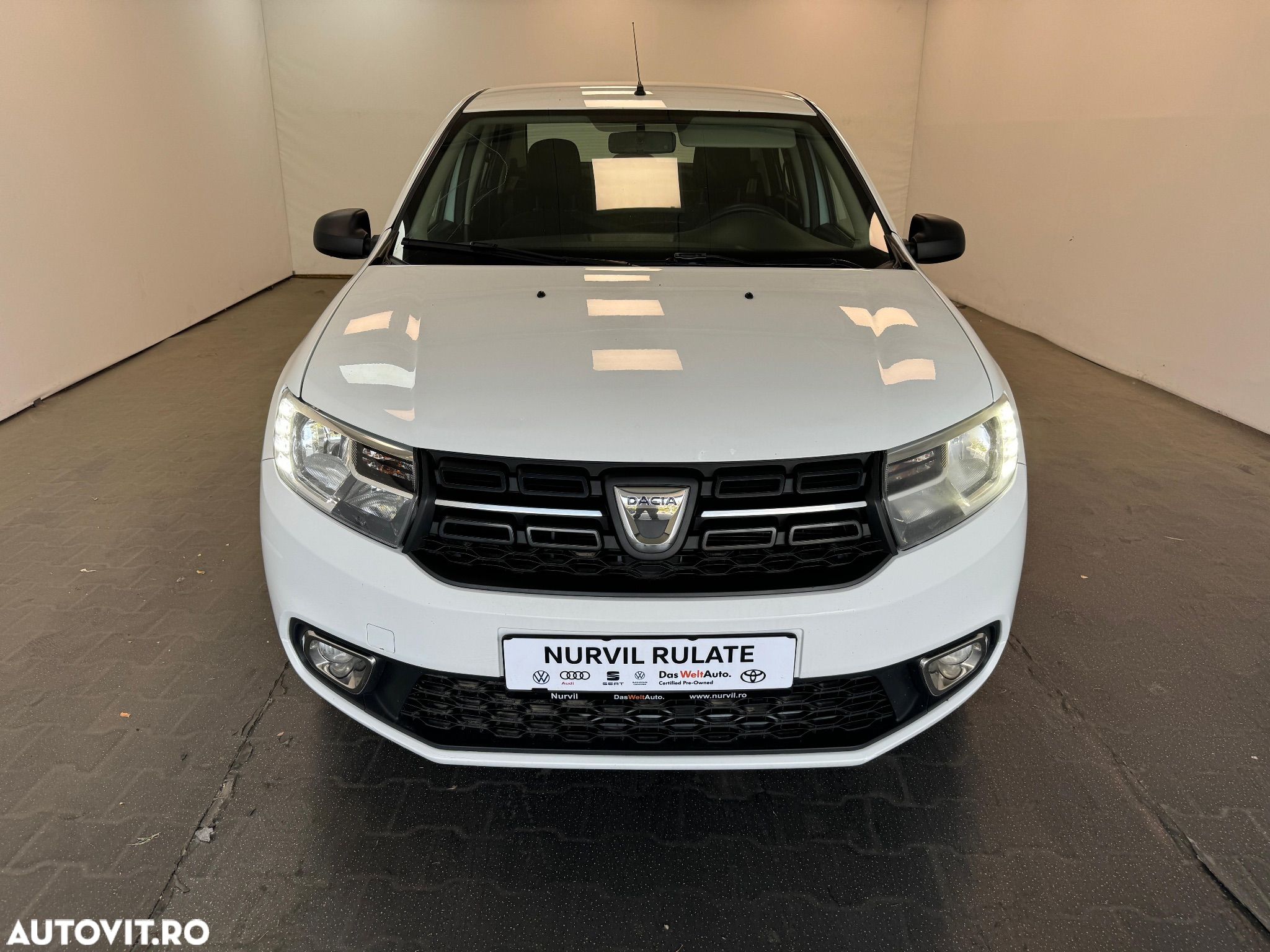 Dacia Logan 1.0 SCe SL PLUS - 1