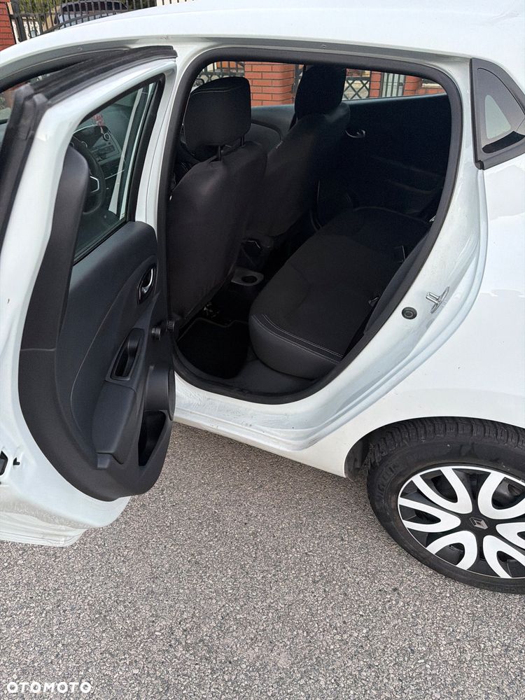 Renault Clio - 6