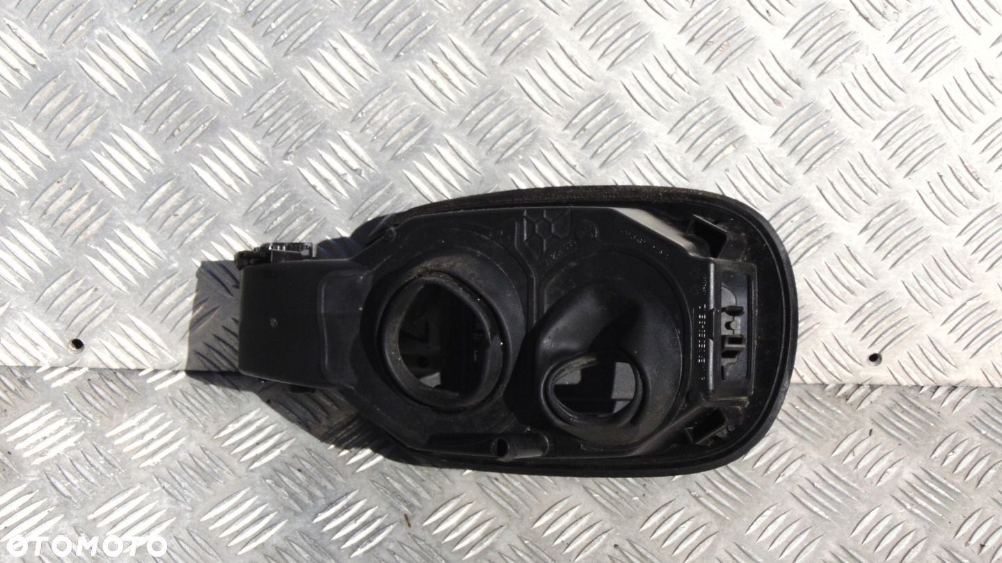Klapka zbiornika paliwa MERCEDES-BENZ C A2056300267 2015 - 2