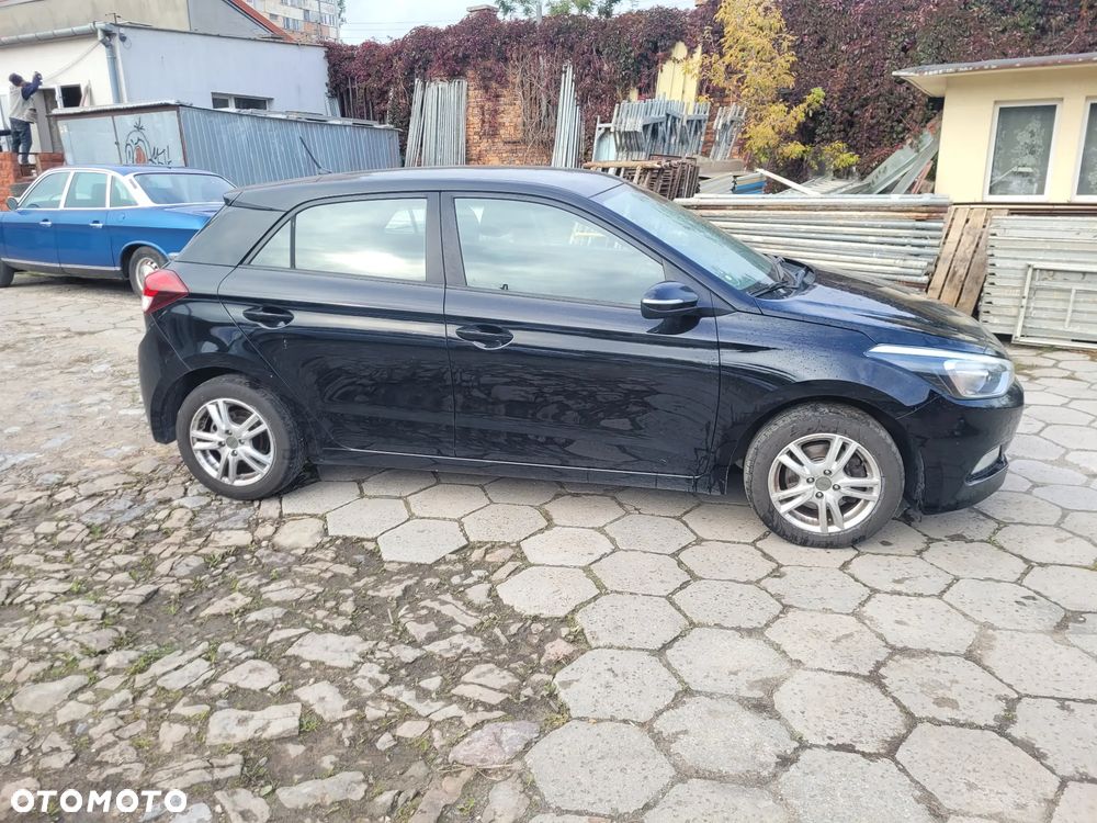 Hyundai i20 1.1 CRDi Comfort - 4