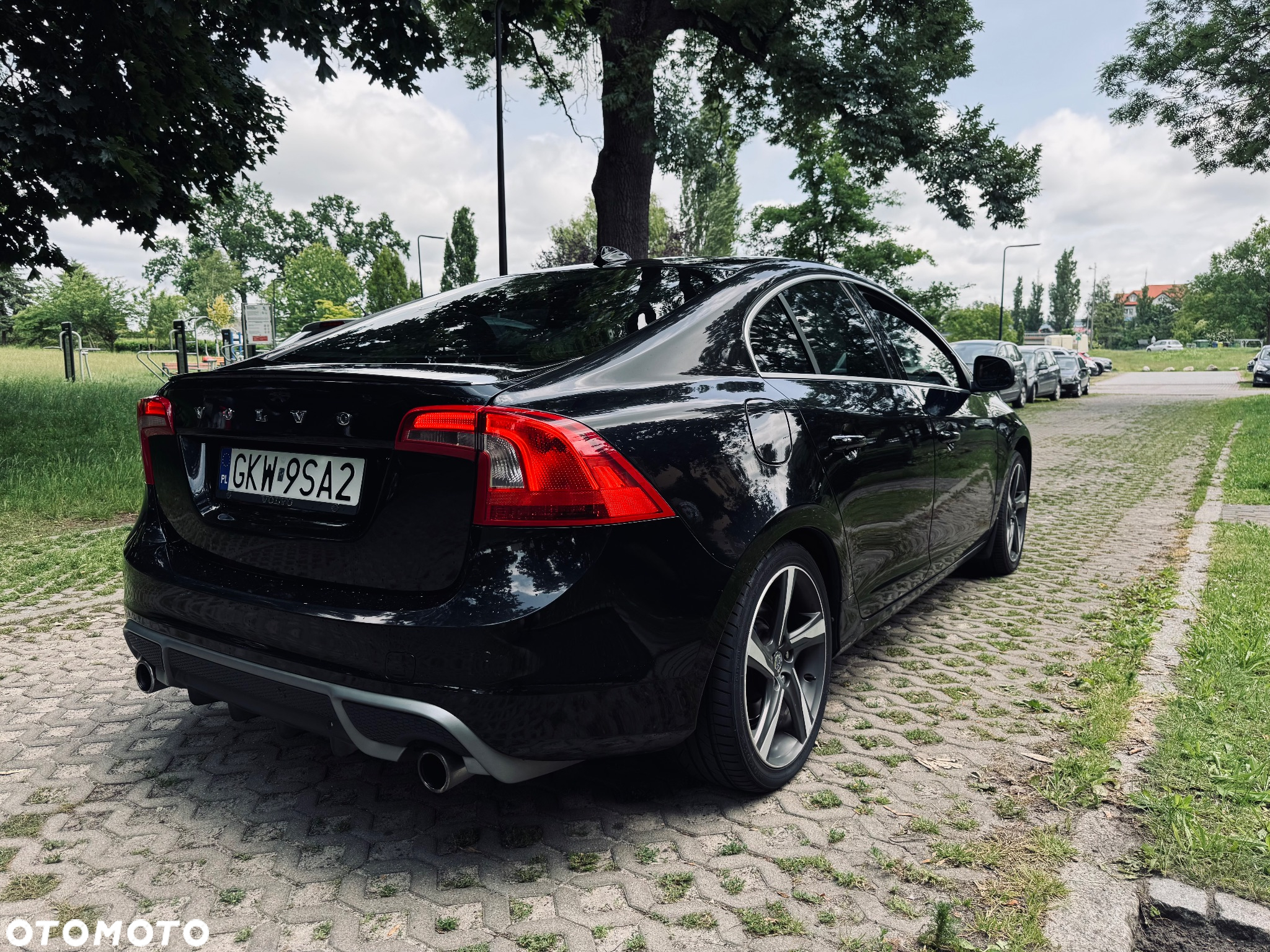 Volvo S60 D2 R-Design - 5