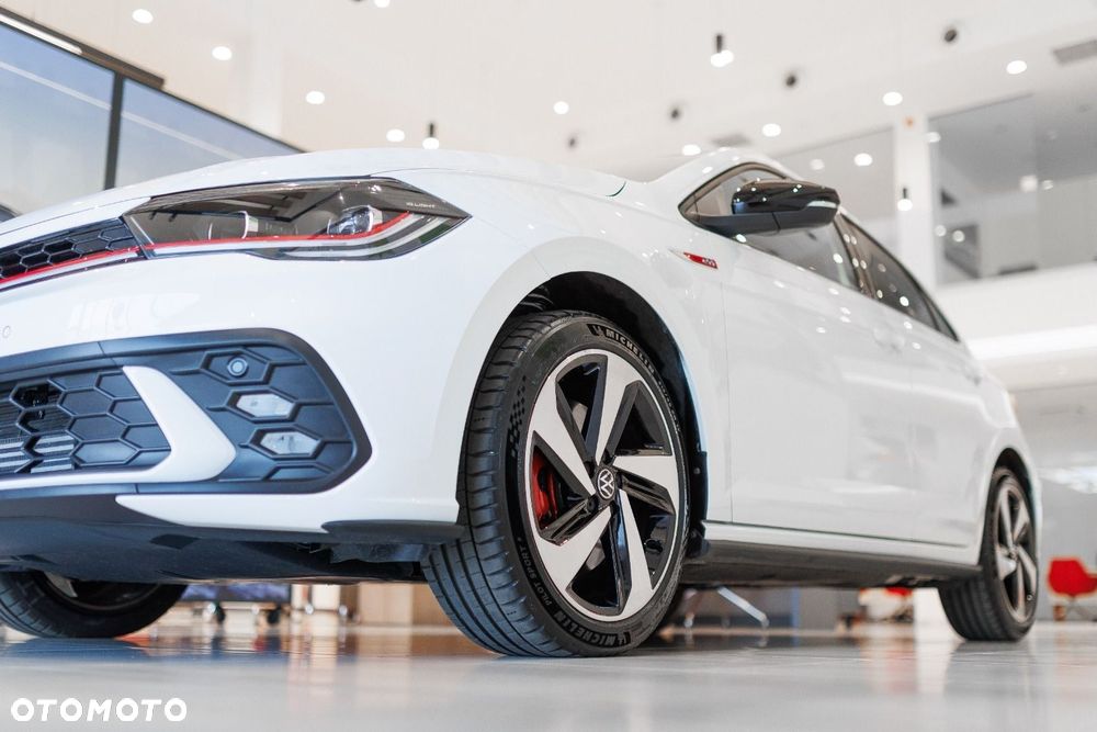 Volkswagen Polo - 22