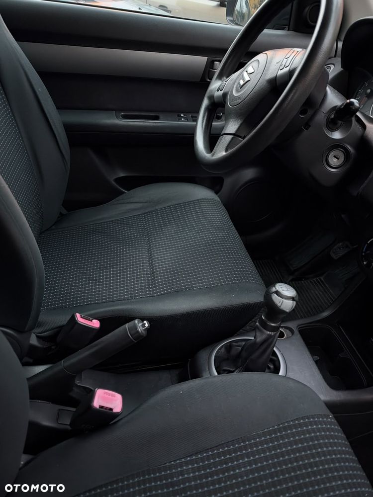 Suzuki Swift - 12