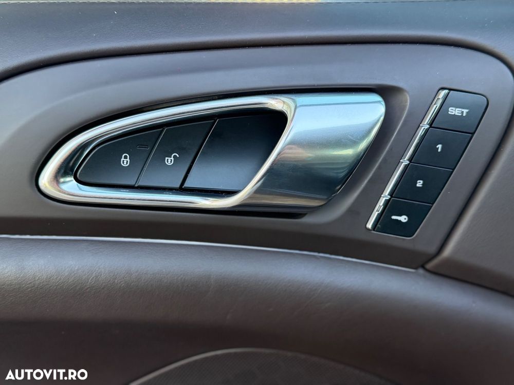 Porsche Cayenne - 11