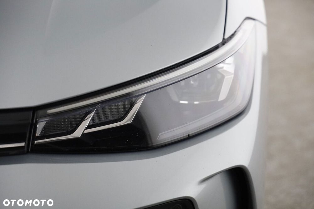 Volkswagen Passat - 26