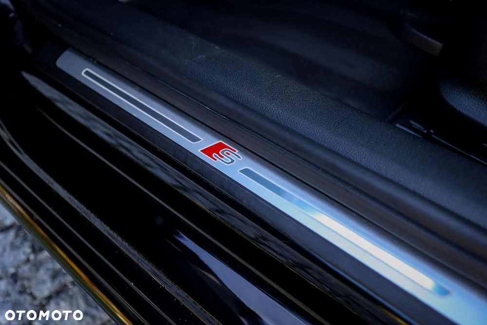 Audi A4 Avant 40 TDI S tronic S line - 19