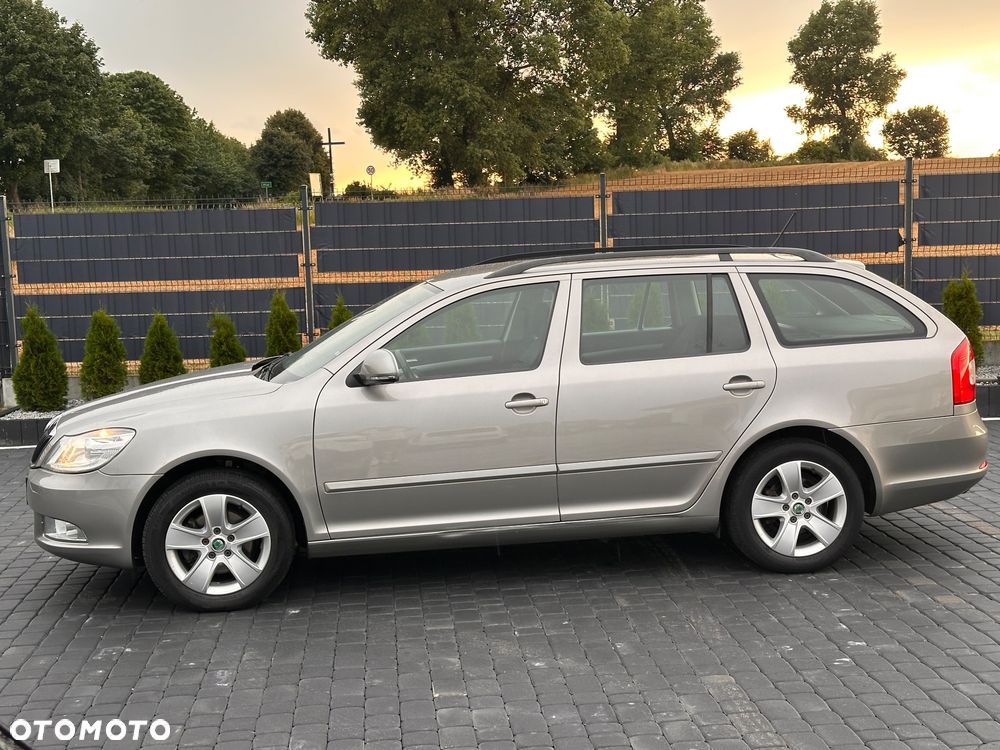Skoda Octavia 2.0 TDI DPF Ambiente - 6