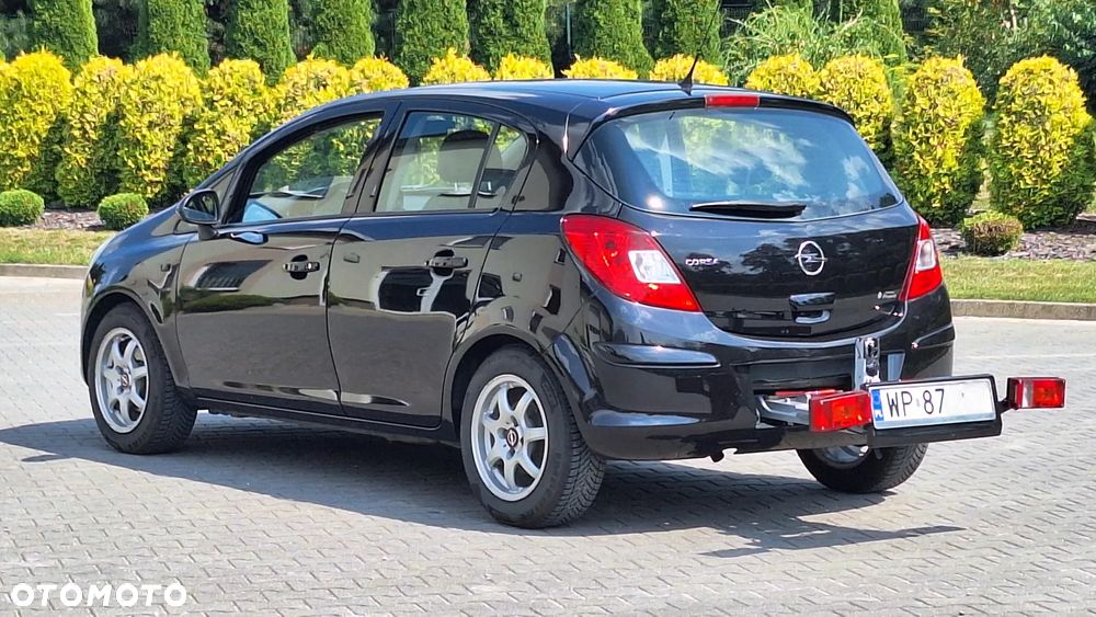 Opel Corsa 1.4 16V Cosmo - 31