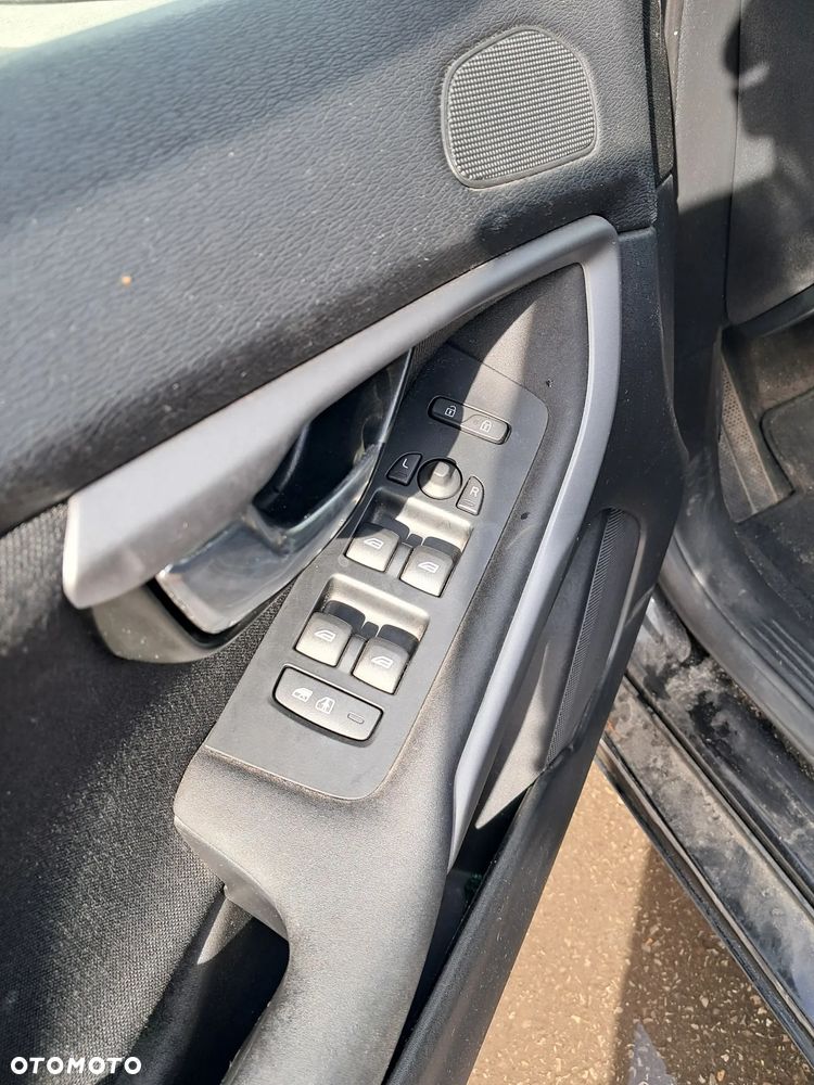Volvo V40 - 4