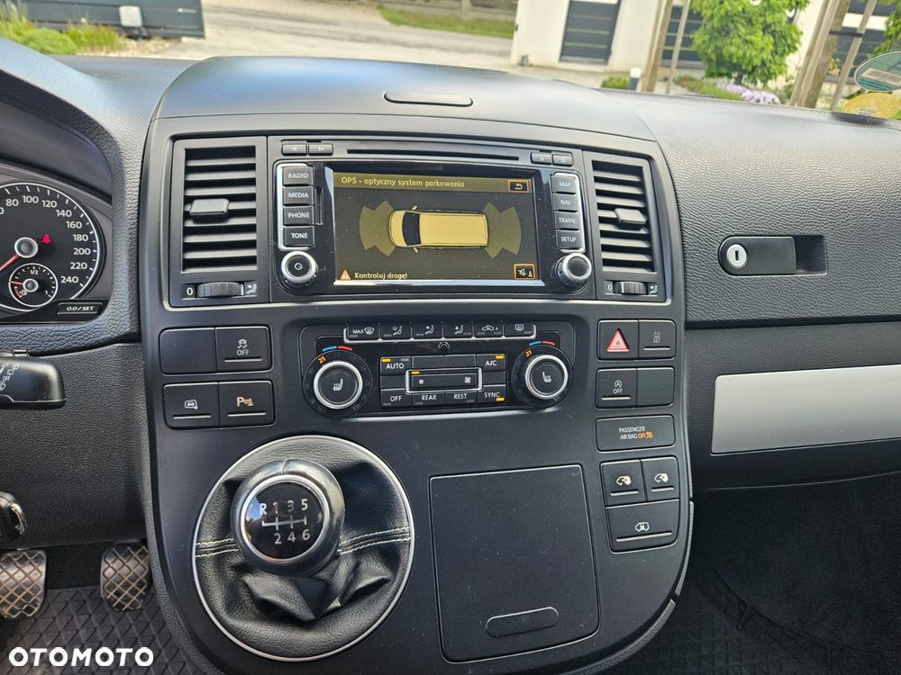 Volkswagen Multivan - 9