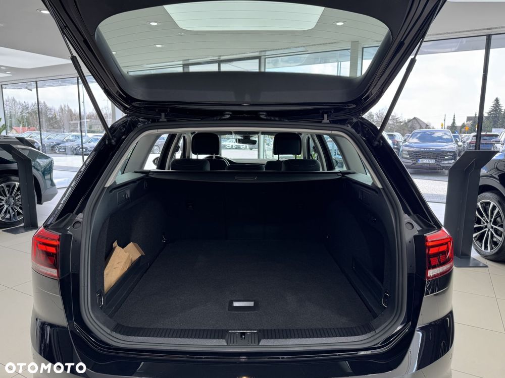 Volkswagen Passat - 17