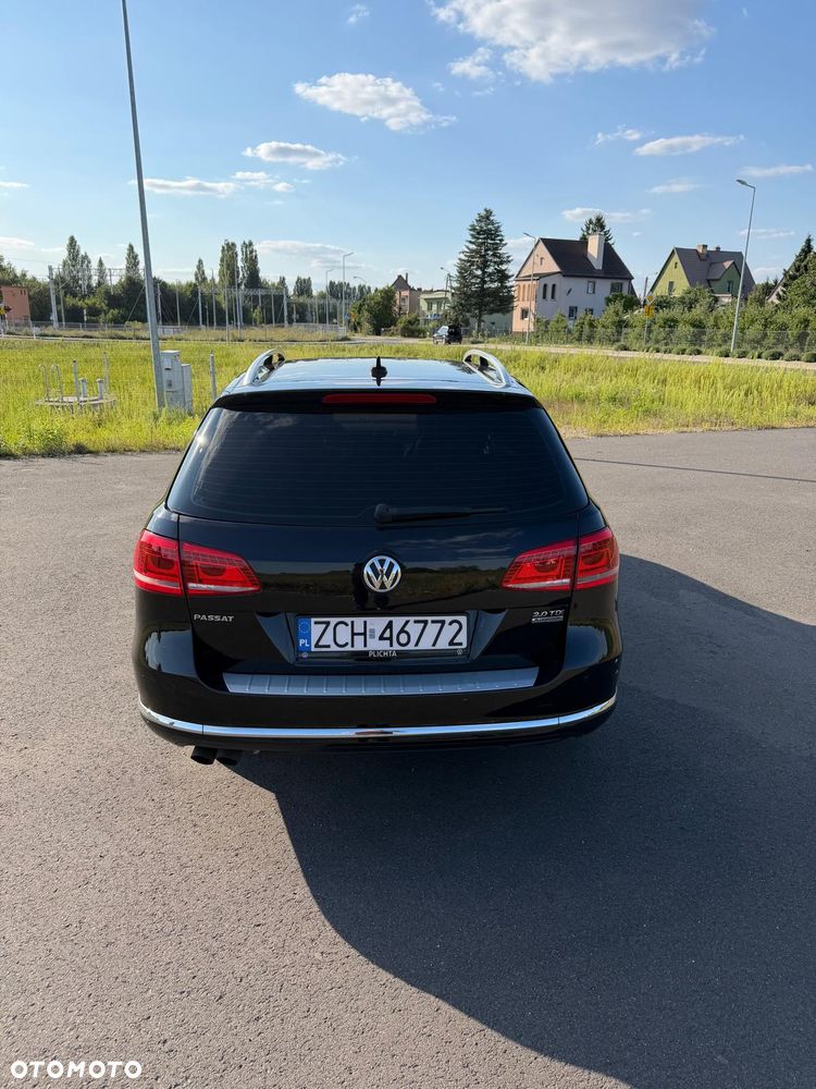 Volkswagen Passat 2.0 TDI Highline DSG - 4