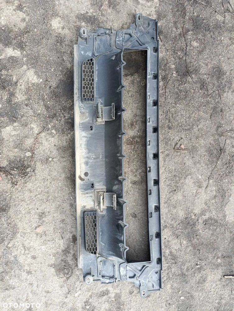 ZDERZAK ŚRODKOWY GRILL ATRAPA MAN TGS EURO 6 - 2