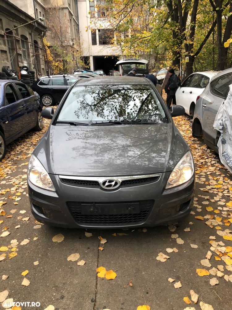 Dezmembrez Hyundai I30 2008 gri benzina gri inchis - 5