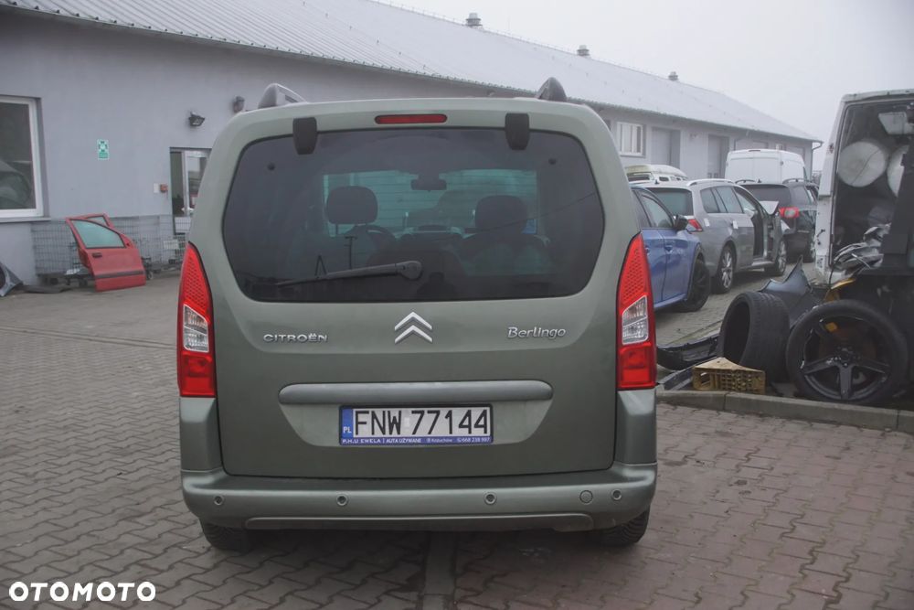 Auto na części - Citroen Berlingo II Multispace 1.6 VTI 120 KM 5F01 20DP56 KGP 2010R Silnik Skrzynia Drzwi Lusterko Zderzak Klapa Lampa Klamka Szyba Relingi Deska Kokpit Sterownik Moduł Czujnik Licznik Panel Wyświetlacz Kierownica - 5