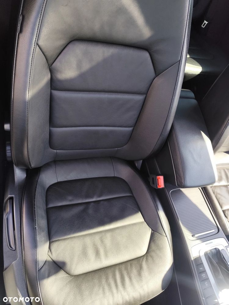 Volkswagen Passat 2.0 TDI 4Mot Highline DSG - 23
