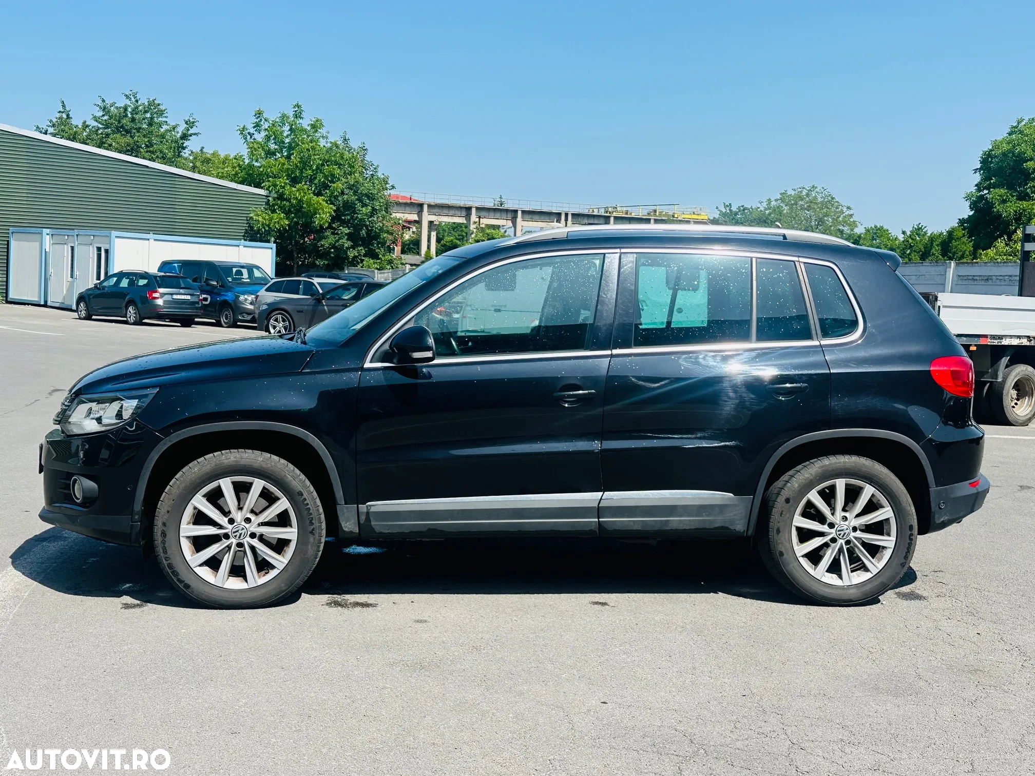 Volkswagen Tiguan - 25