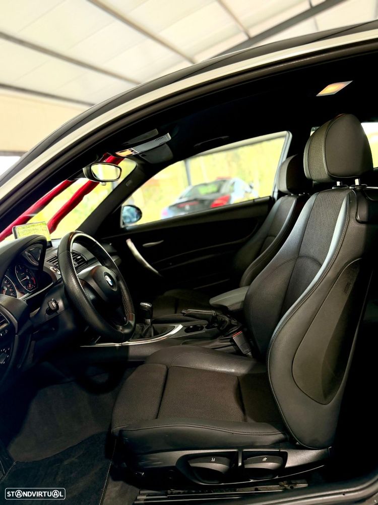 BMW 118 d Pack M - 21