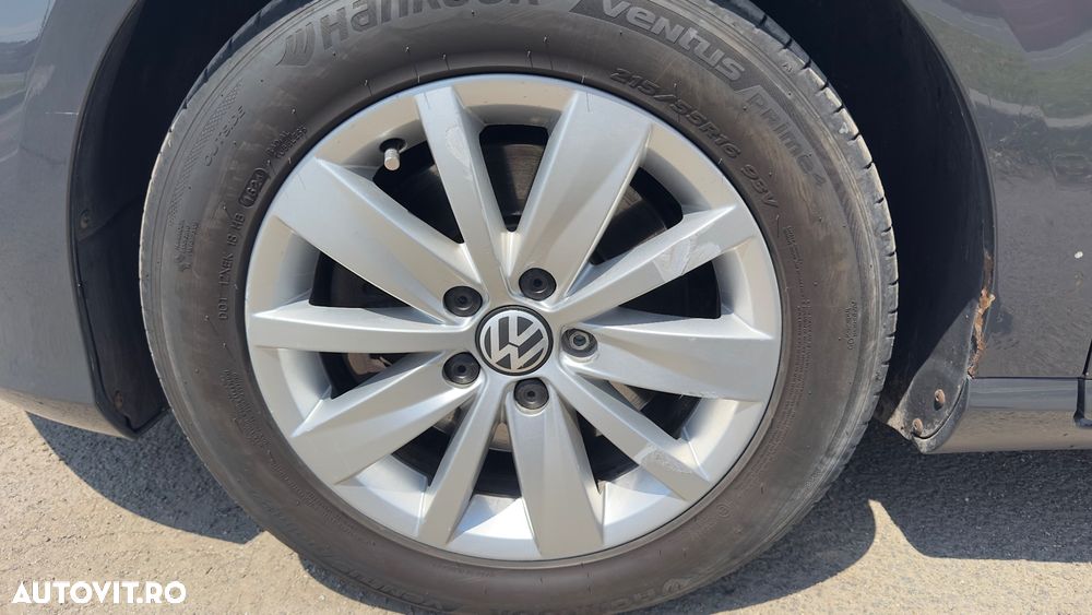 Volkswagen Passat 2.0 TDI Blue TDI Comfortline - 19