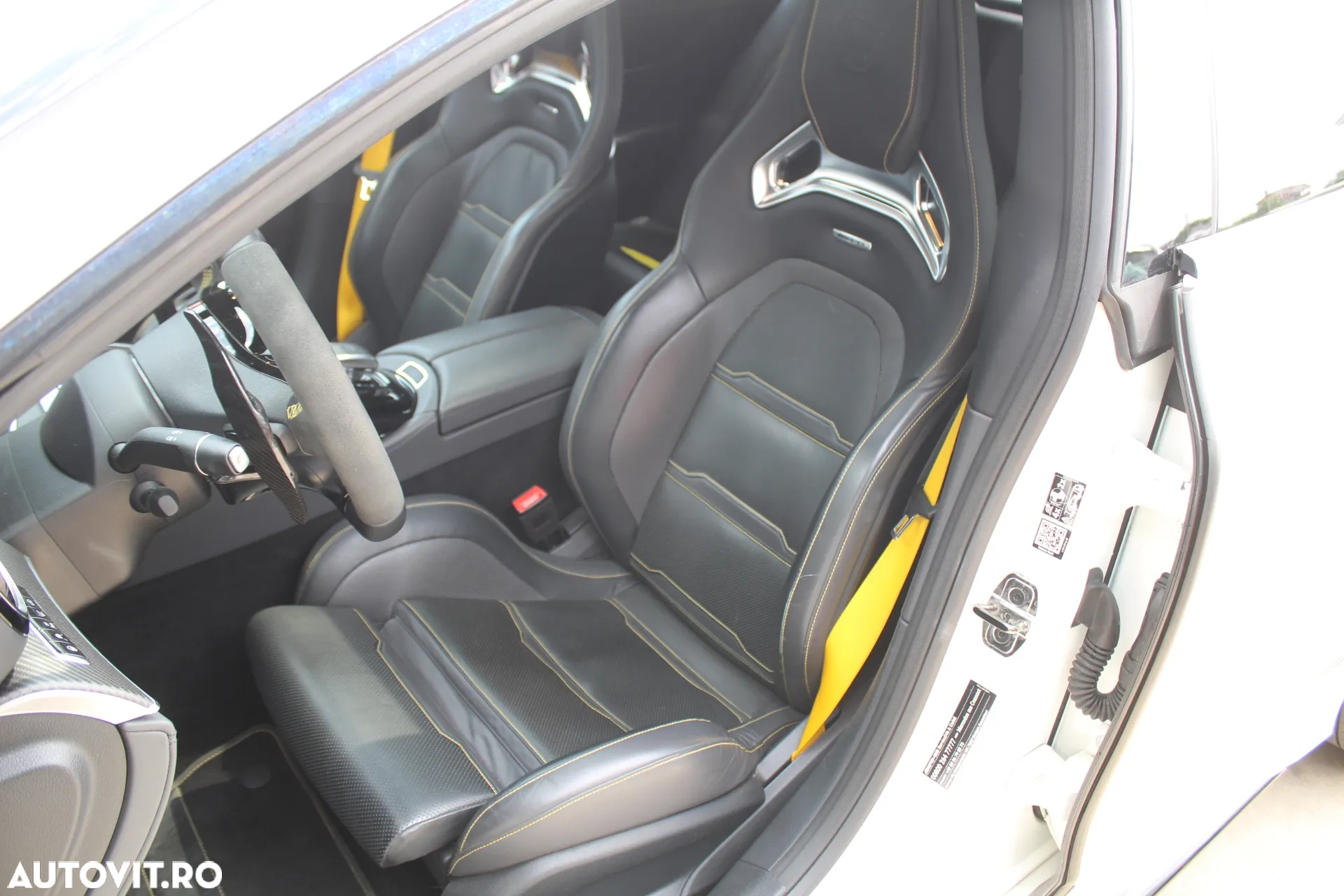 Mercedes-Benz AMG GT-S 63 4MATIC+ - 12