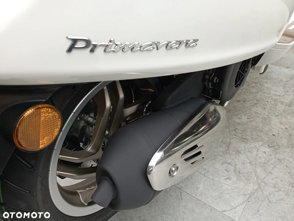 Vespa Primavera - 18