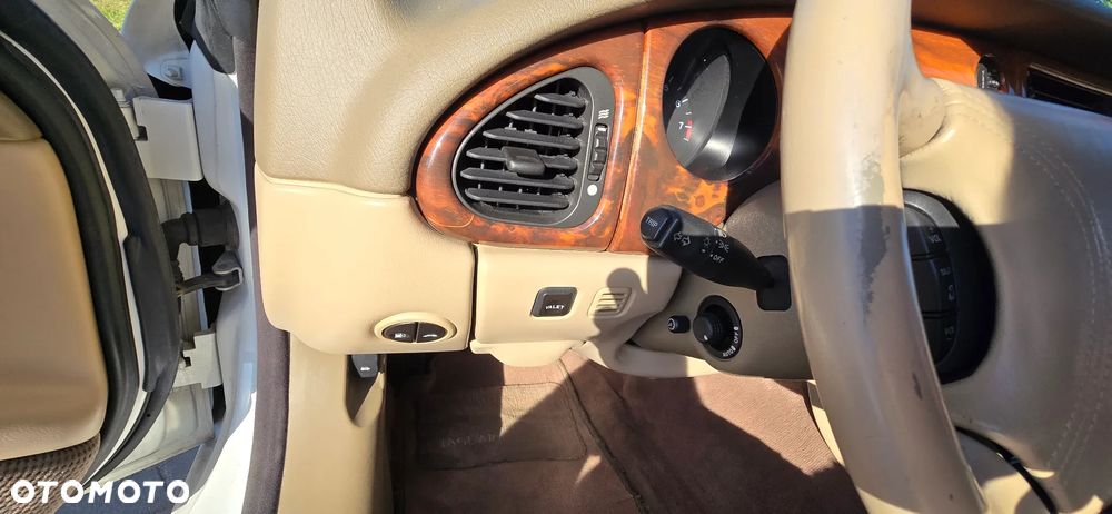 Jaguar XK8 4.0 - 17