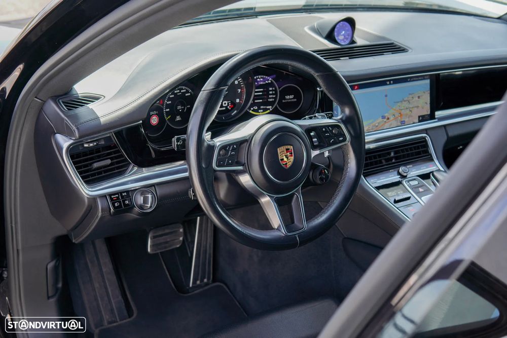 Porsche Panamera 4 E-Hybrid 10 Years Edition - 8
