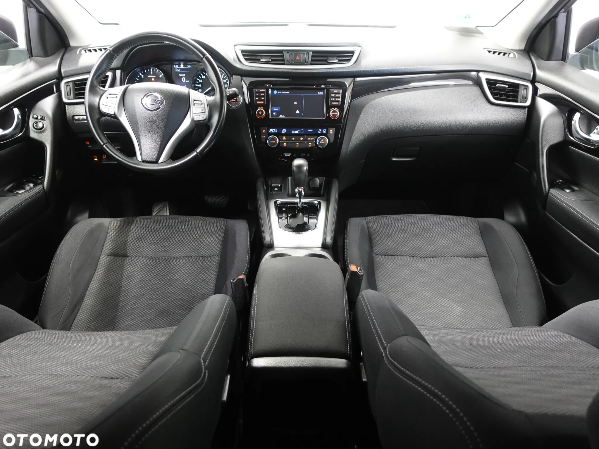 Nissan Qashqai 1.6 DCi N-Connecta Xtronic EU6 - 28