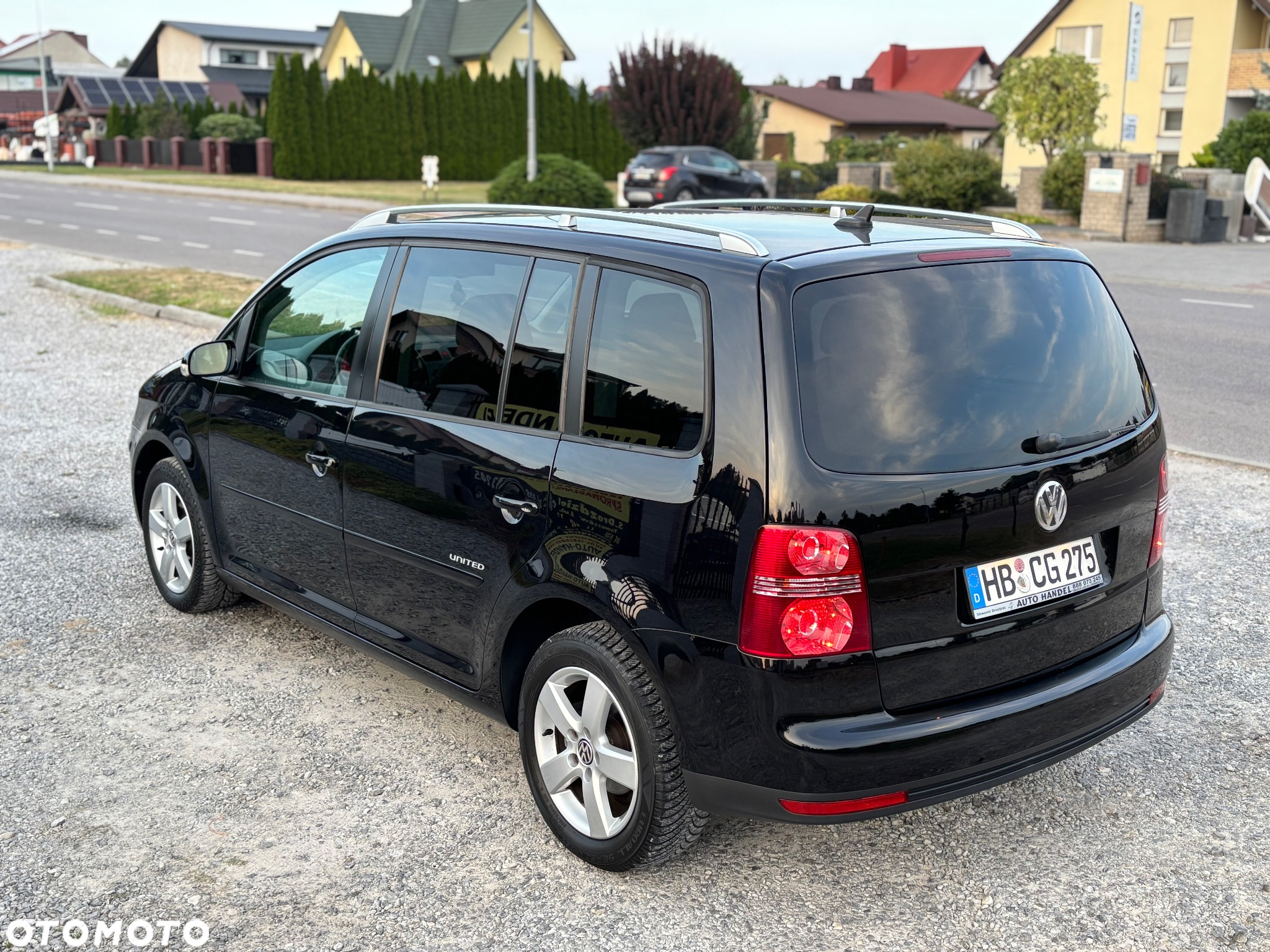 Volkswagen Touran - 19
