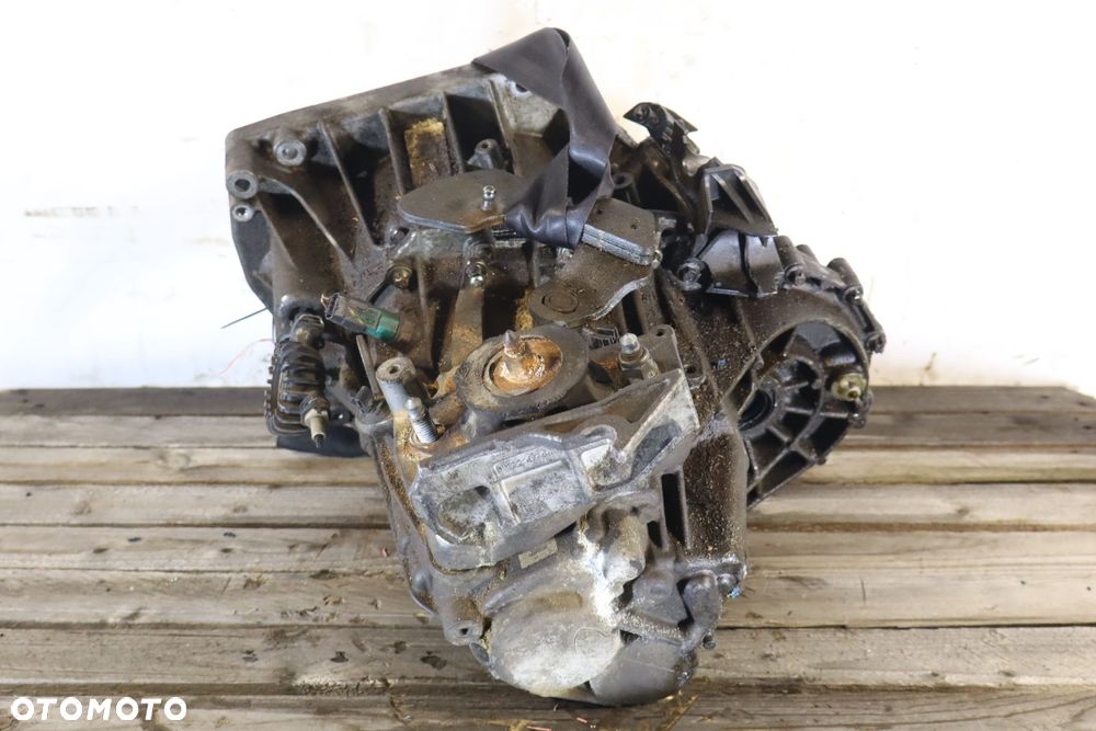 SKRZYNIA BIEGÓW 6 BIEGOWA DACIA DOKKER LIFT 1.3 TL4366 - 2