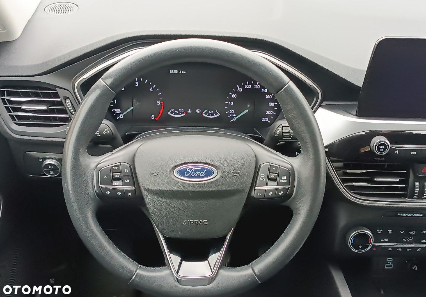 Ford Kuga - 23