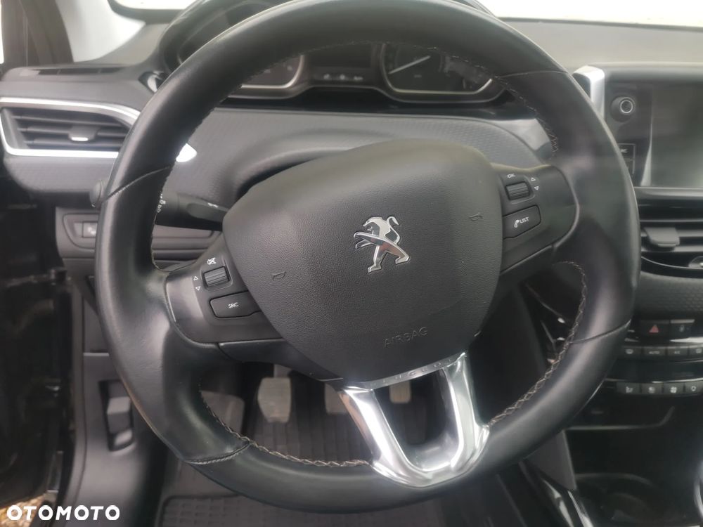 Peugeot 2008 BlueHDi FAP 120 STOP & START Allure - 13