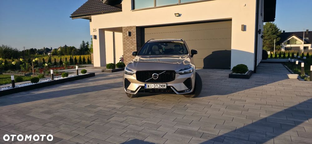 Volvo XC 60 B4 B Plus Dark - 13