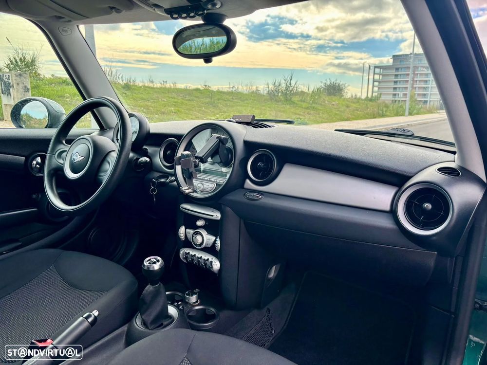 MINI 3 Portas One - 11