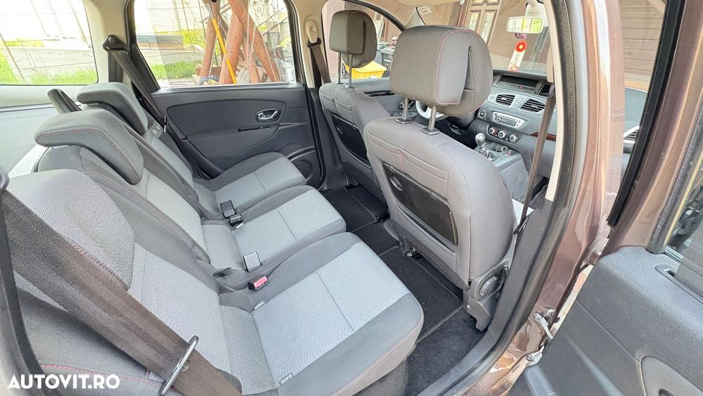 Renault Scenic 1.5 dCi Luxe Privilege - 7