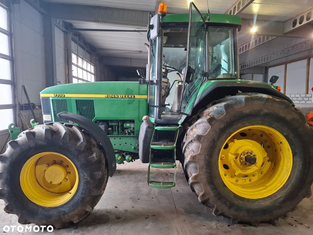 John Deere 7710 - 4