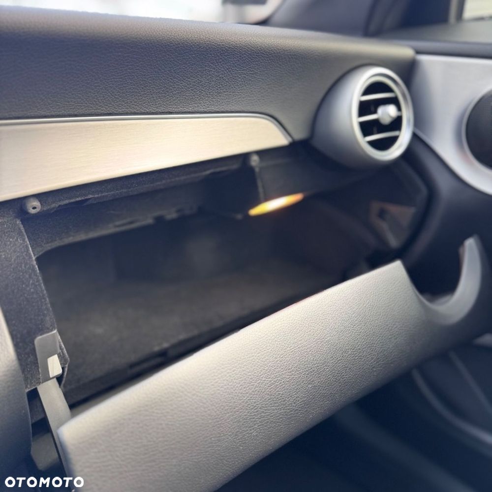 Mercedes-Benz Klasa C - 30