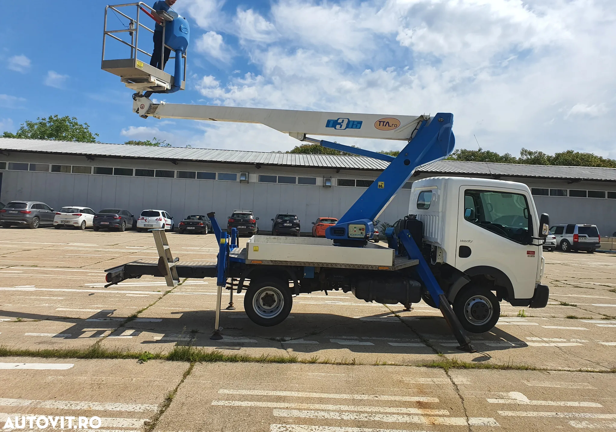 Renault MAXITY - 12