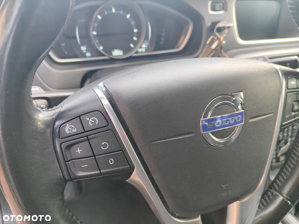 Volvo V40 D3 Drive-E Momentum - 3