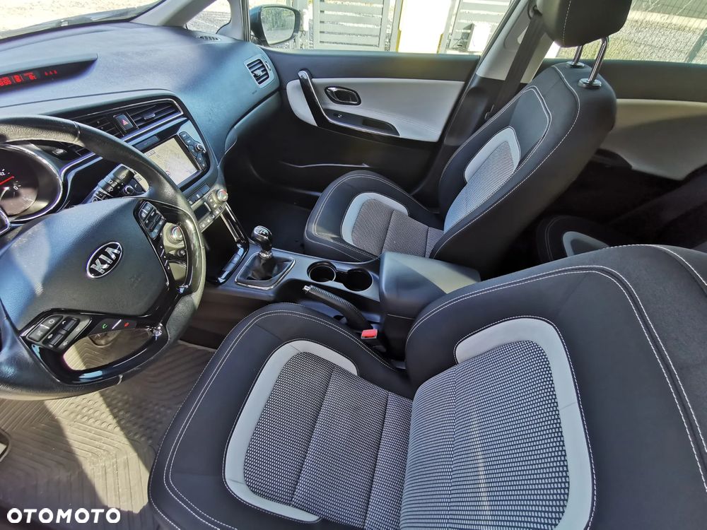 Kia Ceed 1.4 CVVT Dream-Team Edition - 16