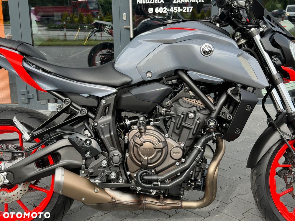 Yamaha MT - 7
