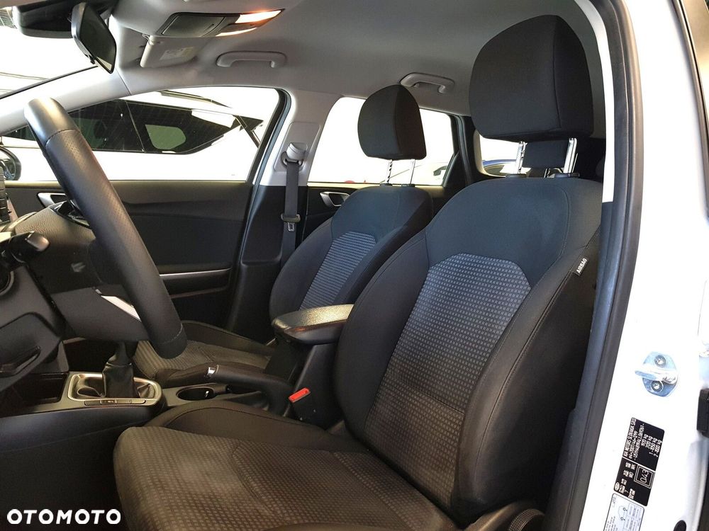 Kia Ceed - 17