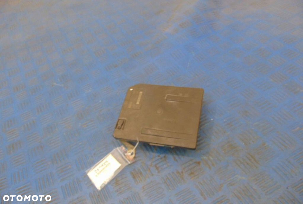 RENAULT SCENIC II LIFT 1.9DCI MODUŁ BSM 8200481866 - 3