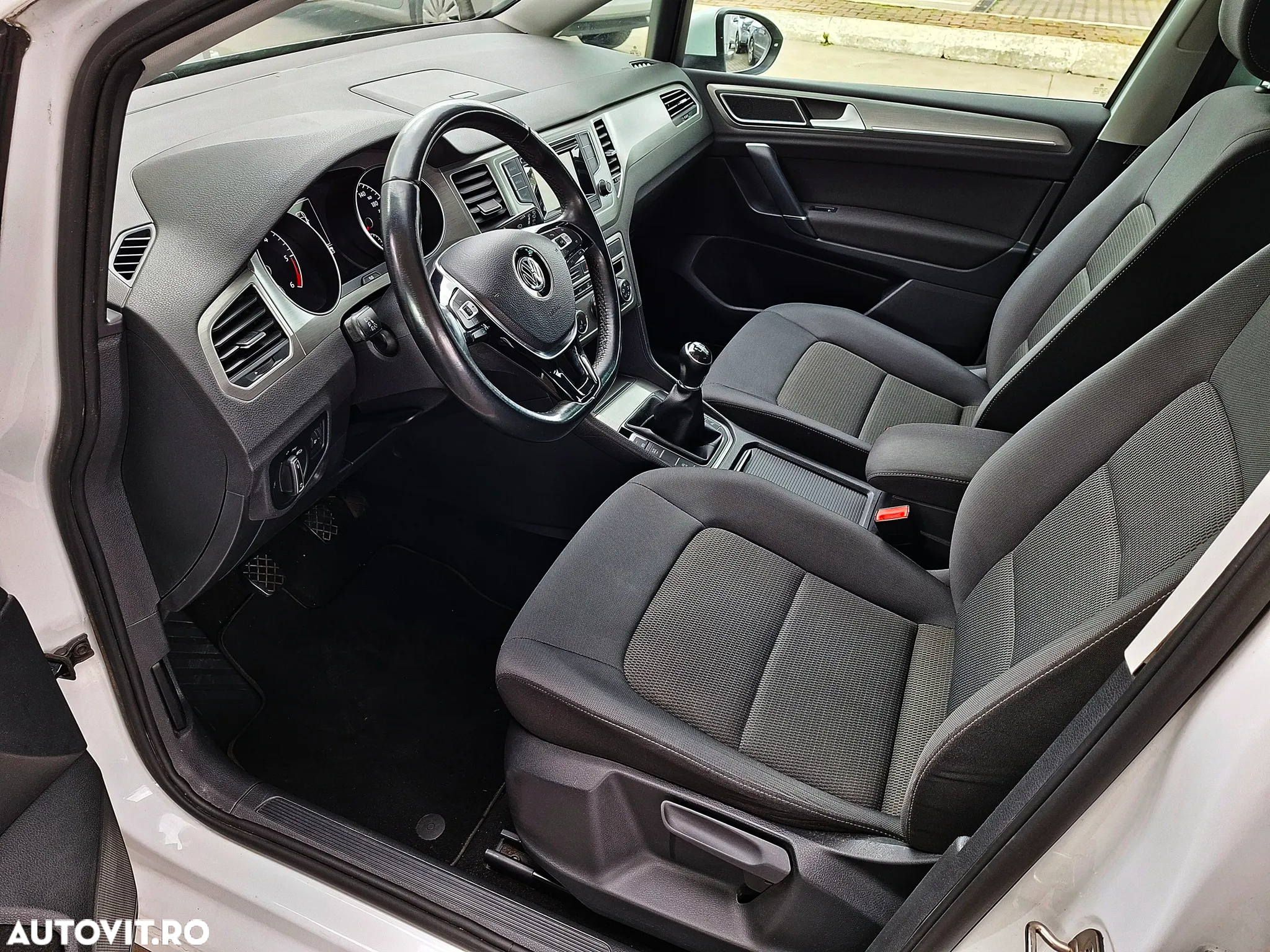 Volkswagen Golf Sportsvan 1.6 TDI BlueMotion Comfortline - 15