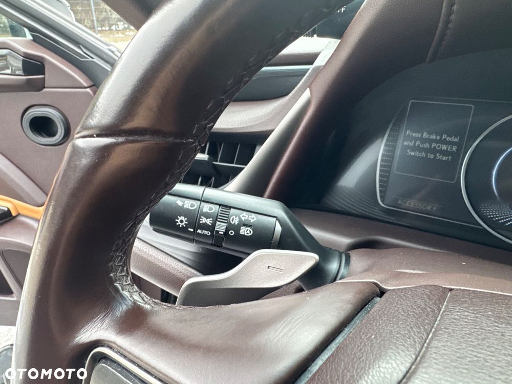 Lexus ES 300h Prestige - 22